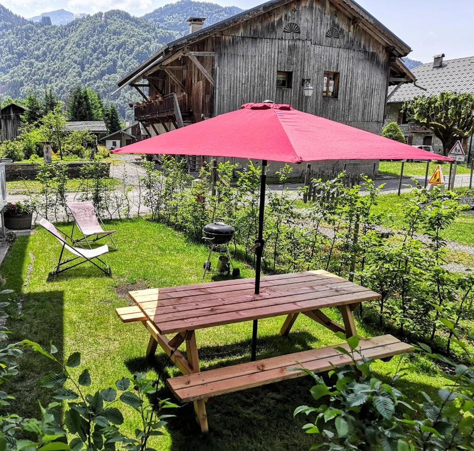 Chez Leon, Jacuzzi Et Sauna Des Le 1Er Septembre 2025 Samoëns Exterior foto